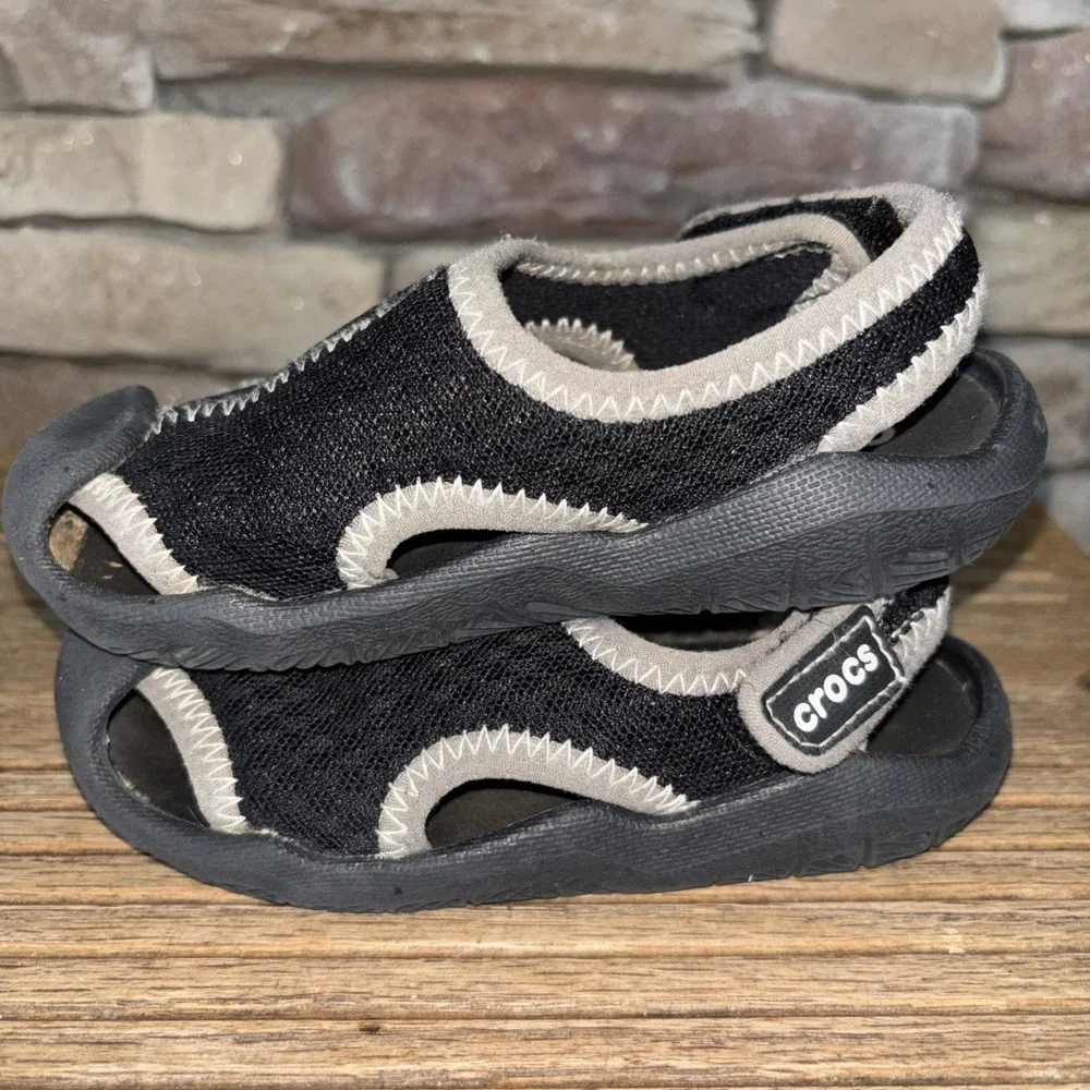 Crocs Black C 8 Swiftwater Sandal Closed Bump Toe Fisherman Water Safe Toddler
